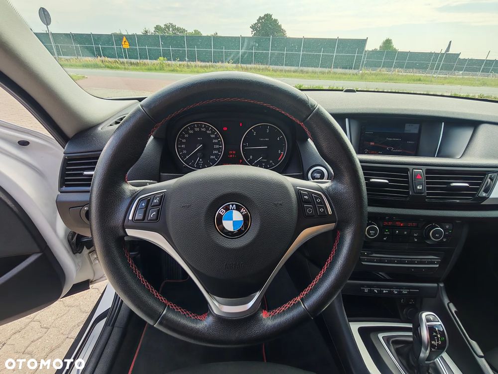 BMW X1 xDrive18d Sport Line - 17