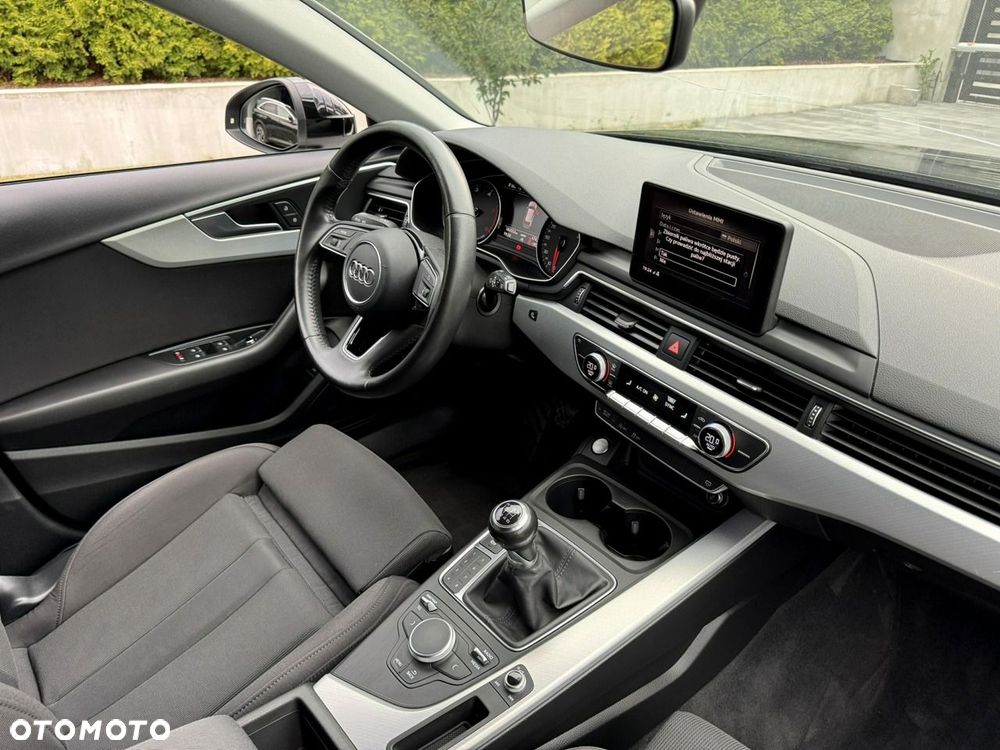 Audi A4 Avant 2.0 TDI ultra sport - 22
