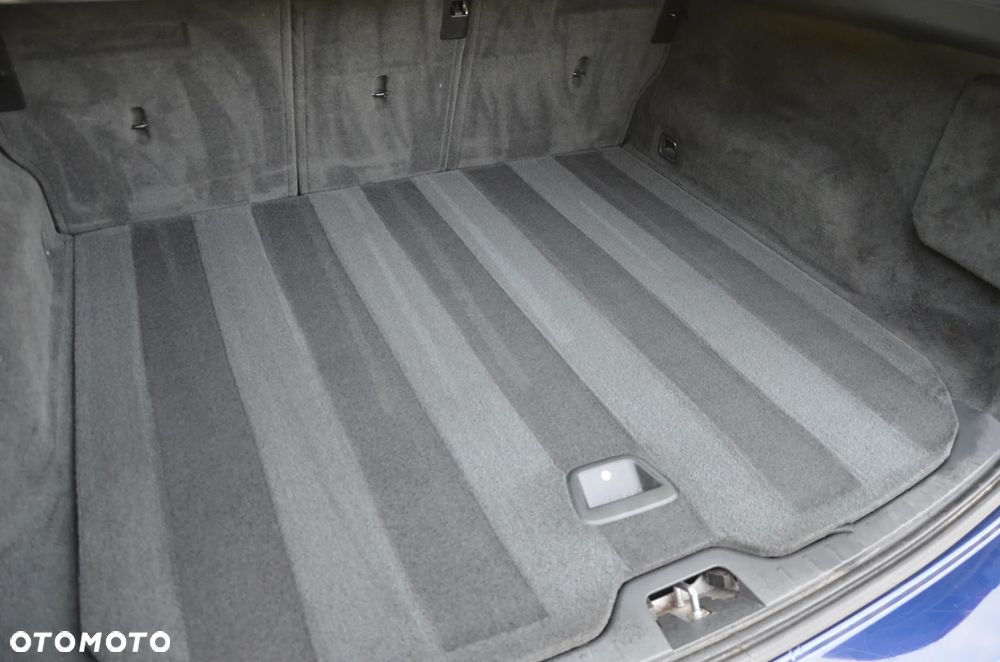 Volvo XC 60 D3 Drive-E Ocean Race - 33