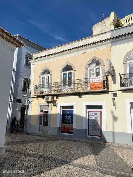 Vende-se Prédio - Baixa de Faro - Frente à Marina - Grande imagem: 3/8