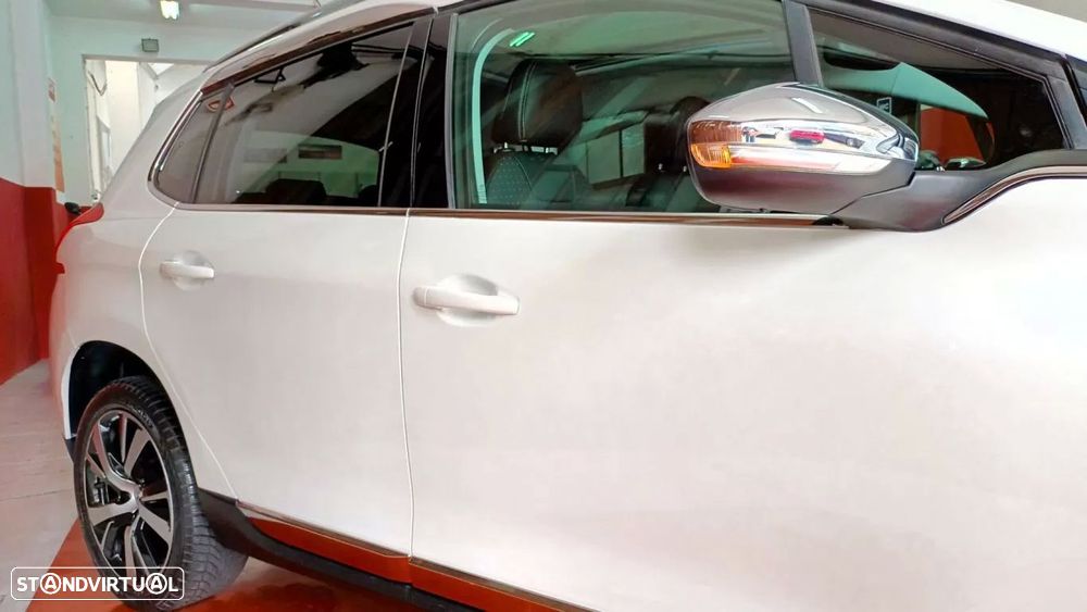 Peugeot 2008 1.2 PureTech Allure - 7