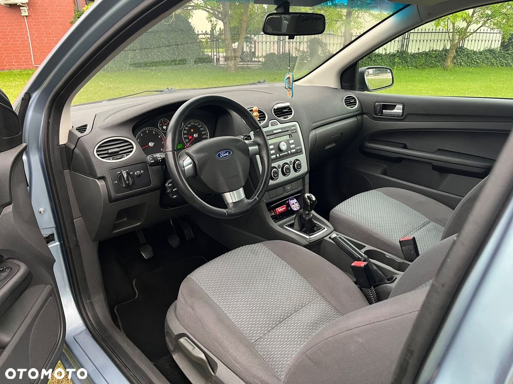 Ford Focus 1.6 Sport - 22
