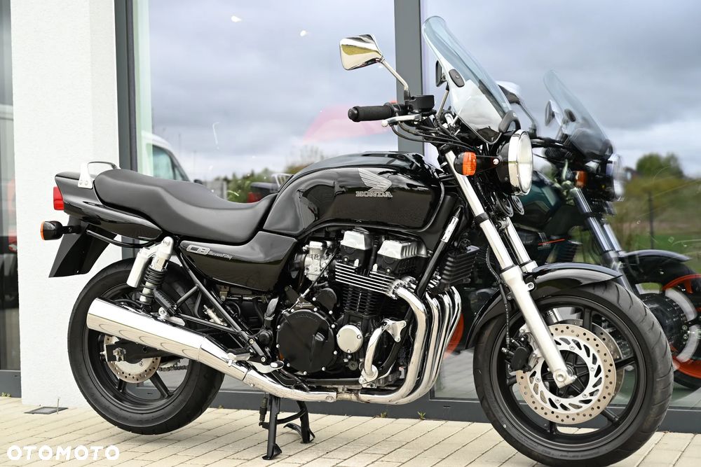 Honda CB - 4