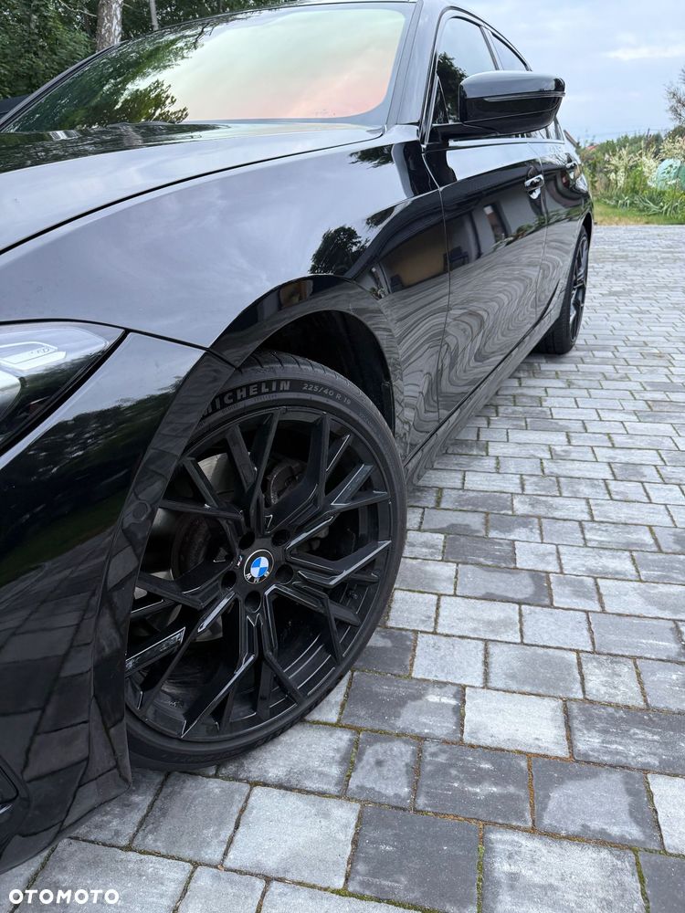 BMW Seria 3 330i xDrive - 9