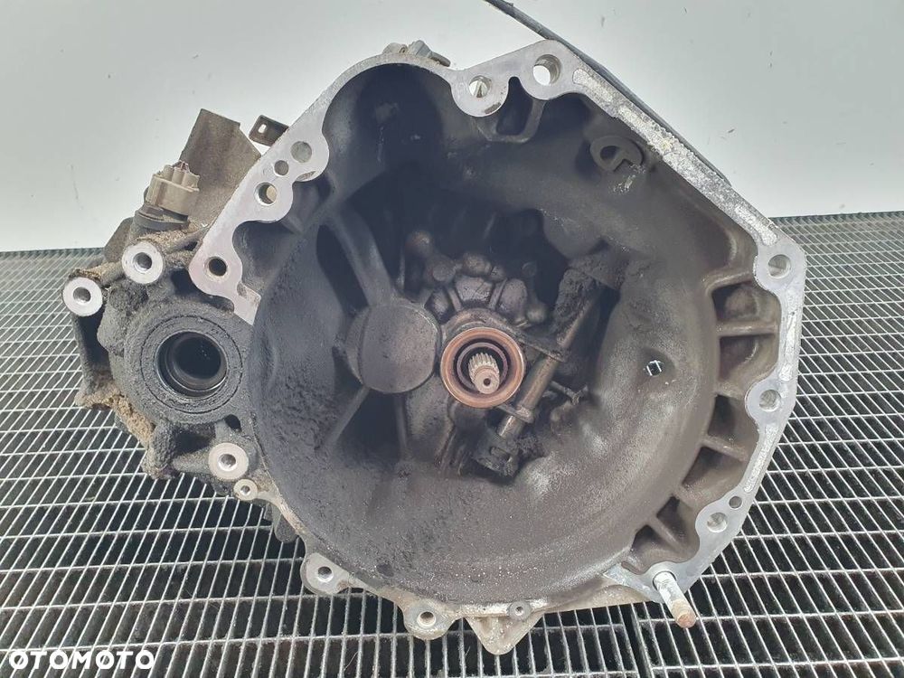 SKRZYNIA BIEGÓW MANUALNA P30 SWIFT IV MK6 1.3 B 92 - 2