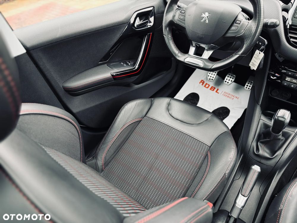 Peugeot 208 PureTech 110 Stop & Start Allure - 23