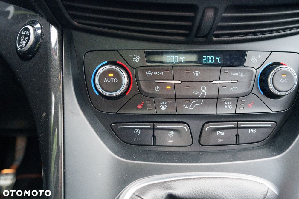 Ford Kuga 1.5 EcoBoost 2x4 ST-Line - 19