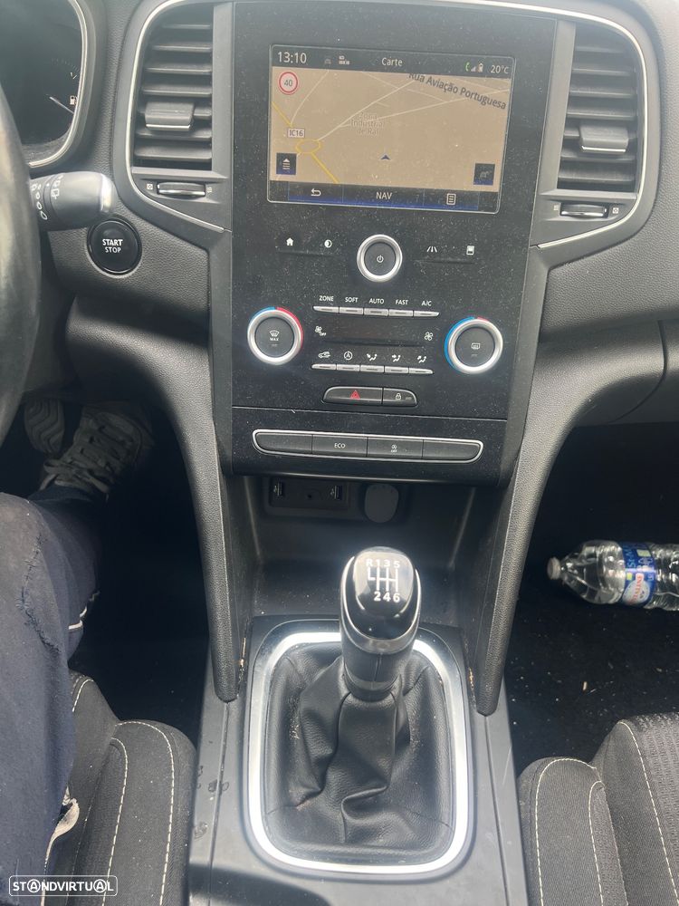 Renault Mégane 1.5 Blue dCi Limited - 4