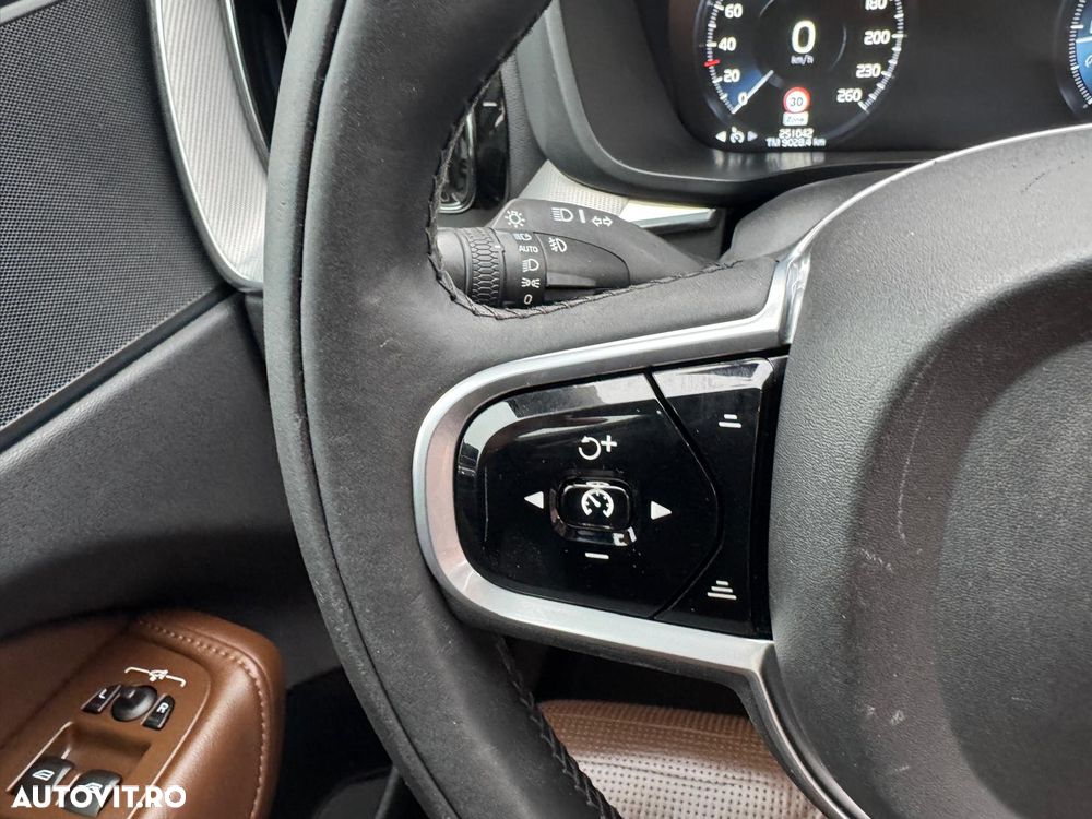 Volvo XC 60 D4 AWD Geartronic Inscription - 19