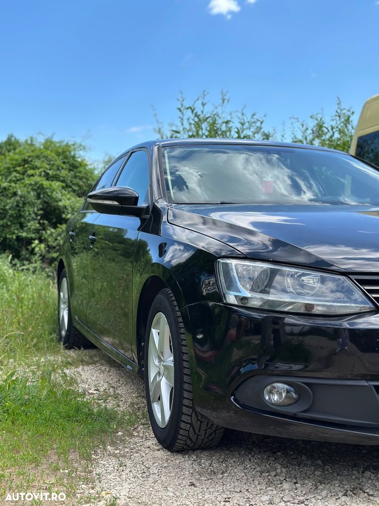 Volkswagen Jetta - 6