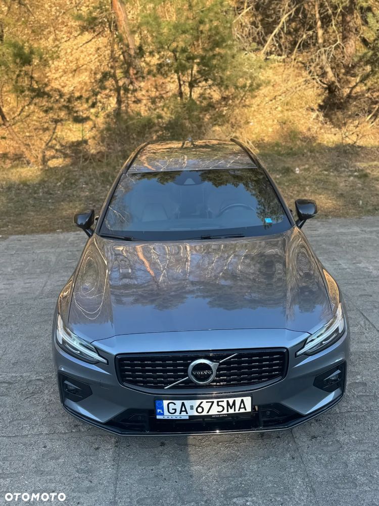 Volvo V60 B4 D R-Design - 2