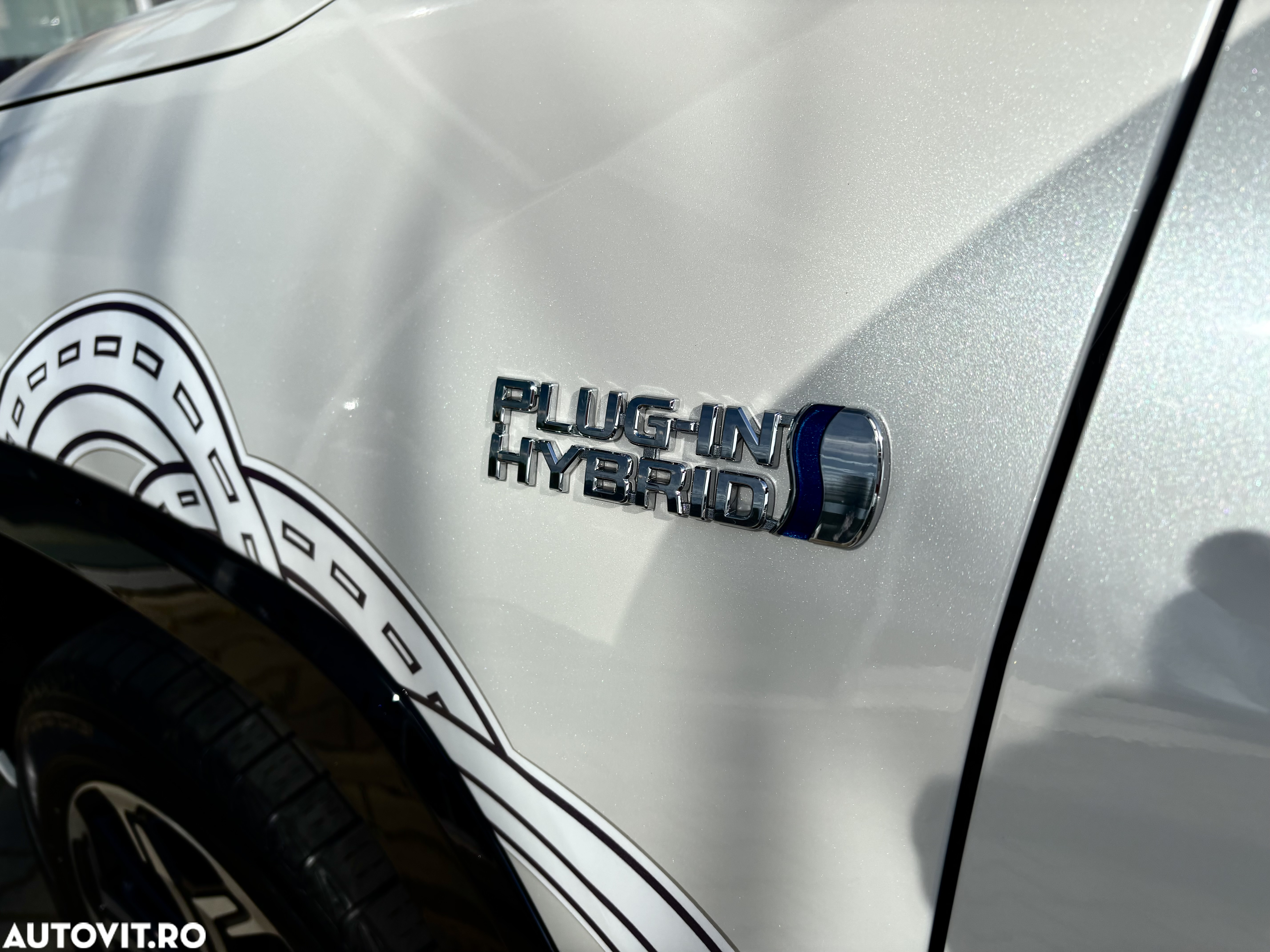 Toyota RAV4 2.5 PHEV VVT-iE 4x4 Style Bi-Tone - 23