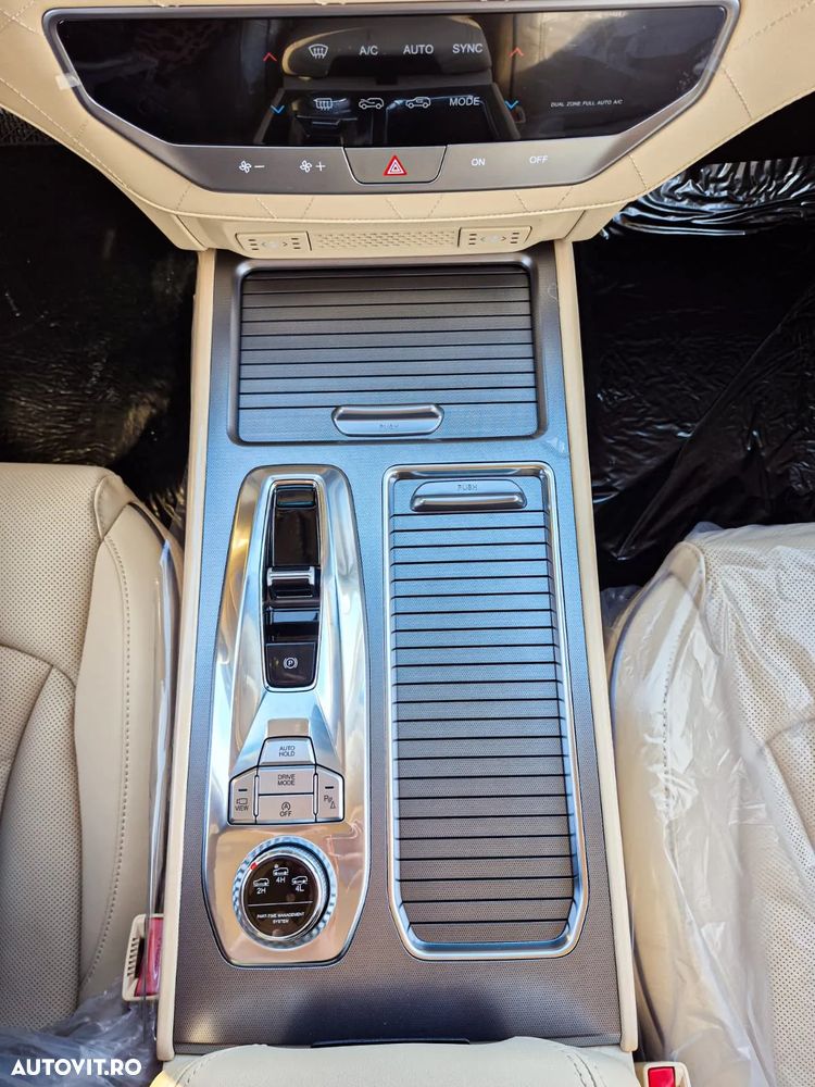 KG Mobility Rexton - 12