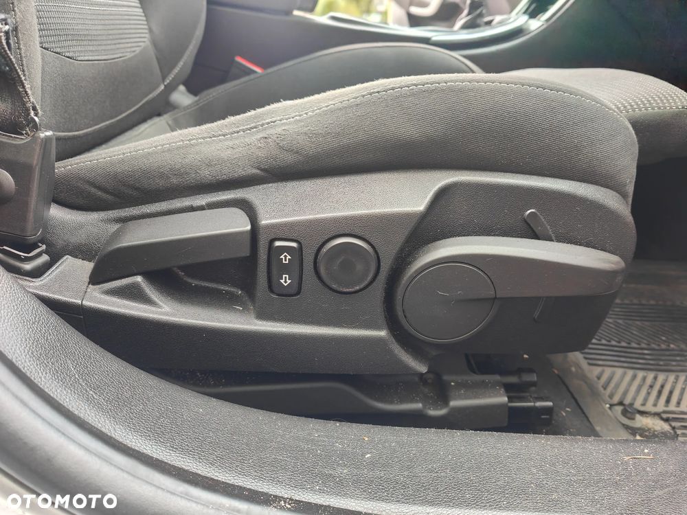 Opel Insignia - 14