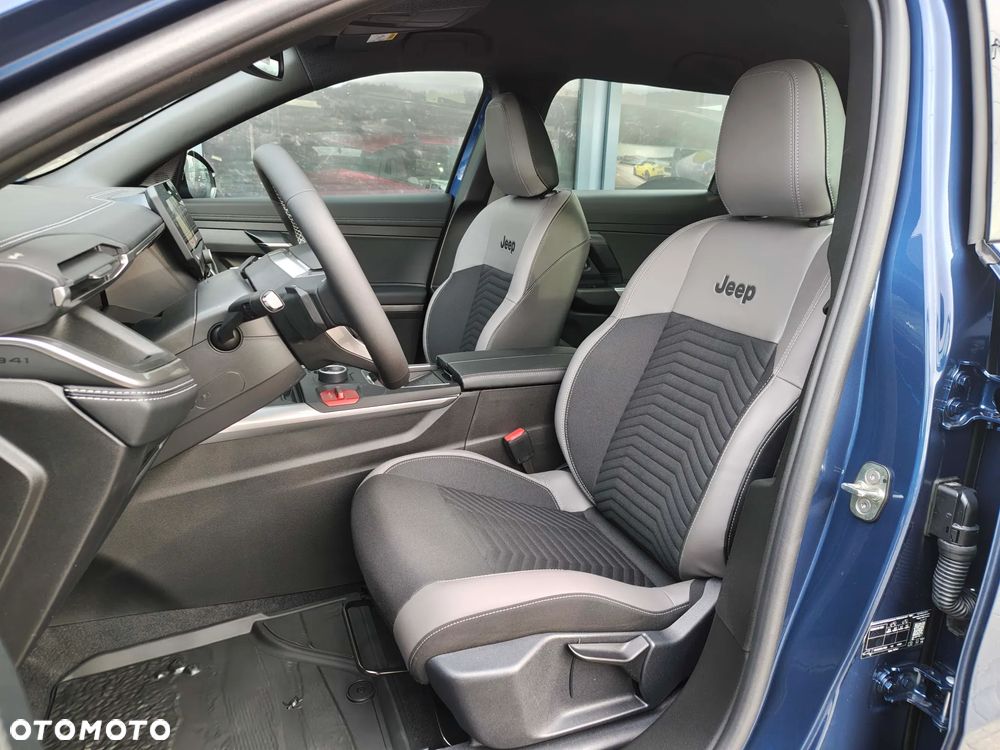 Jeep Compass 73.7kWh Altitude FWD - 11