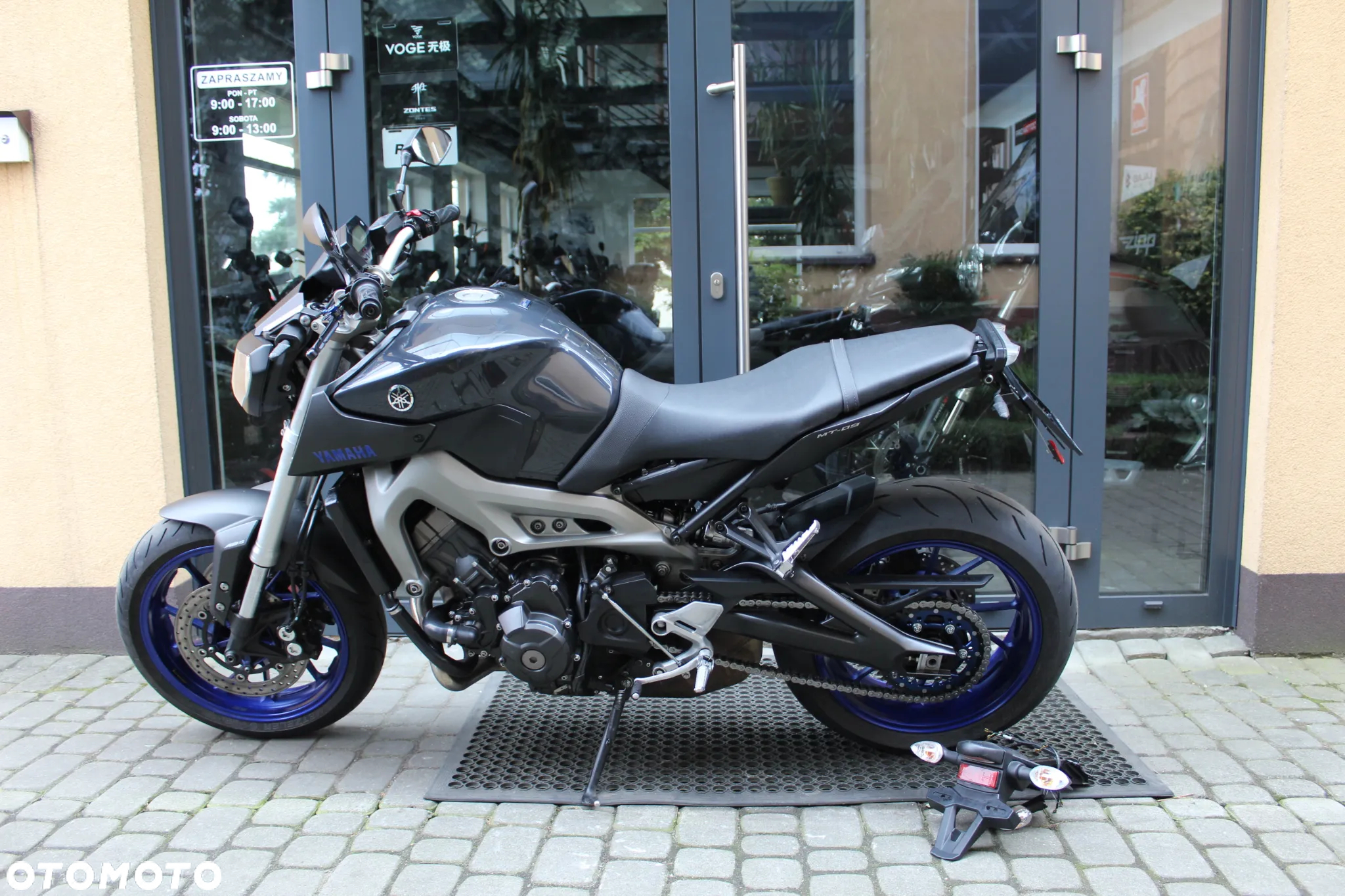 Yamaha MT - 4