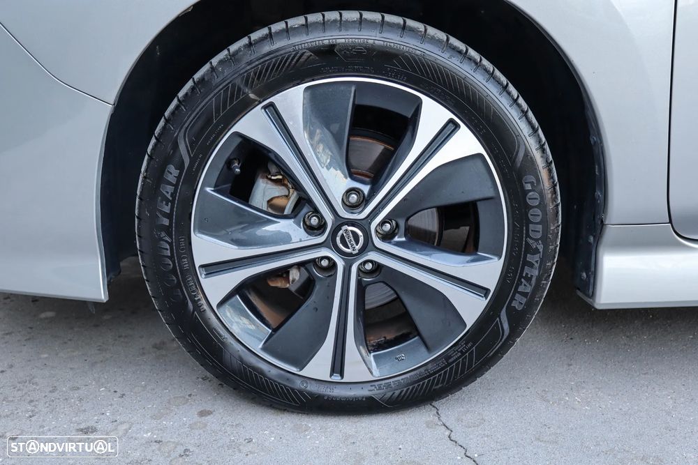 Nissan Leaf N-Connecta - 11