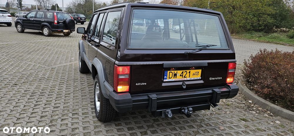 Jeep Cherokee - 5
