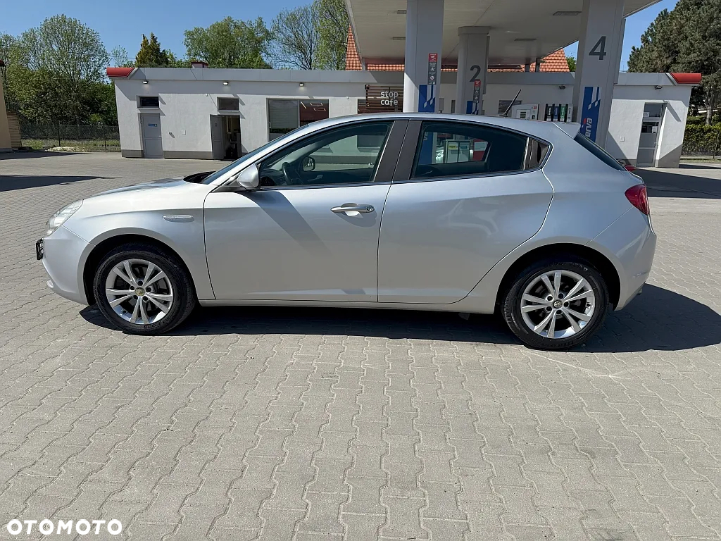 Alfa Romeo Giulietta 2.0 JTDM 16V Turismo - 8