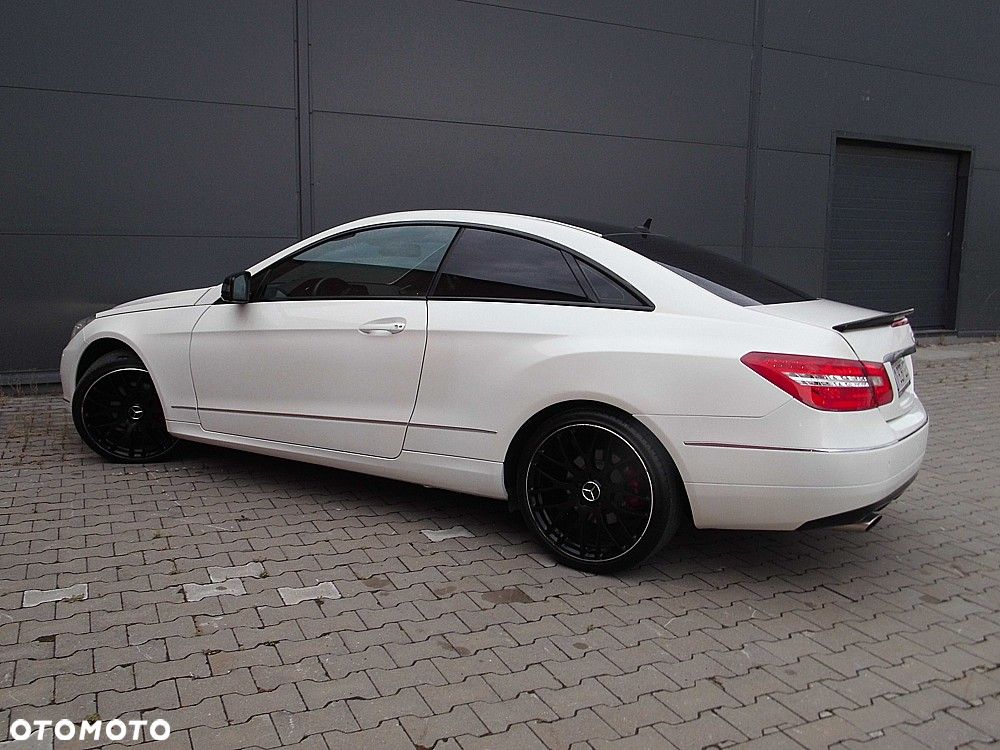 Mercedes-Benz Klasa E 200 CGI BlueEFFICIENCY Automatik Avantgarde - 7