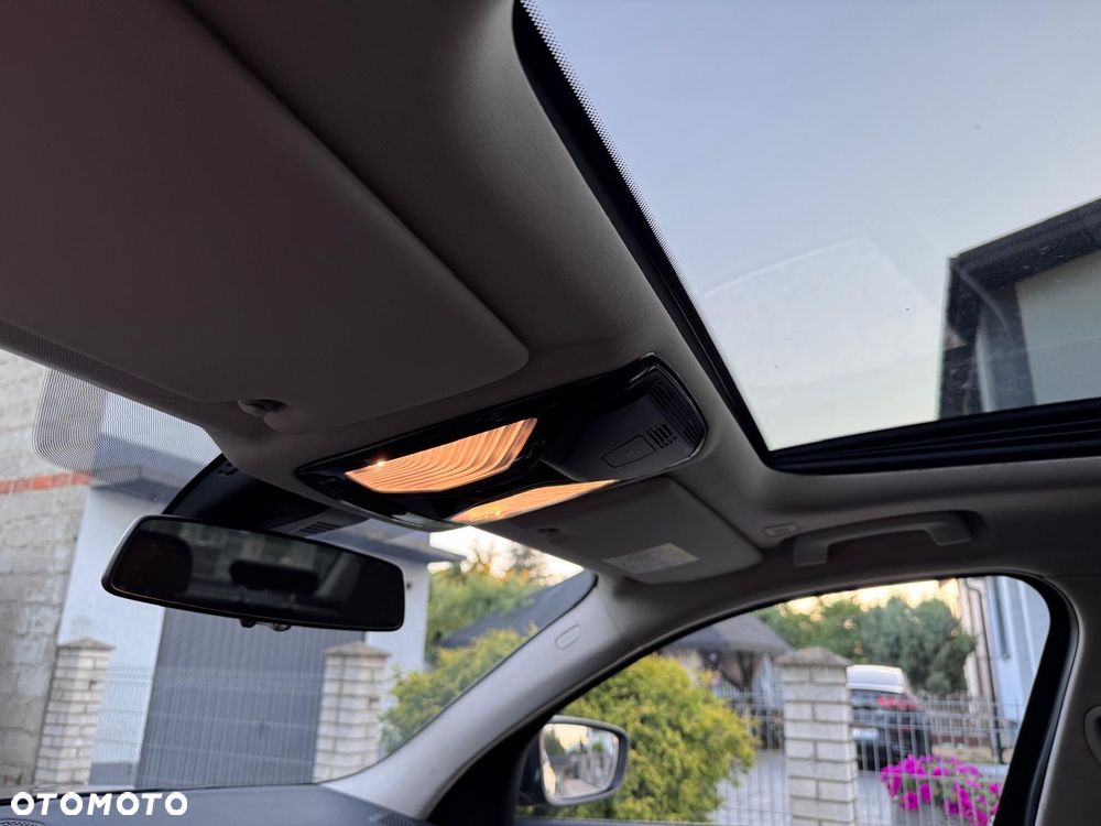 BMW Seria 3 318d Luxury Line - 12
