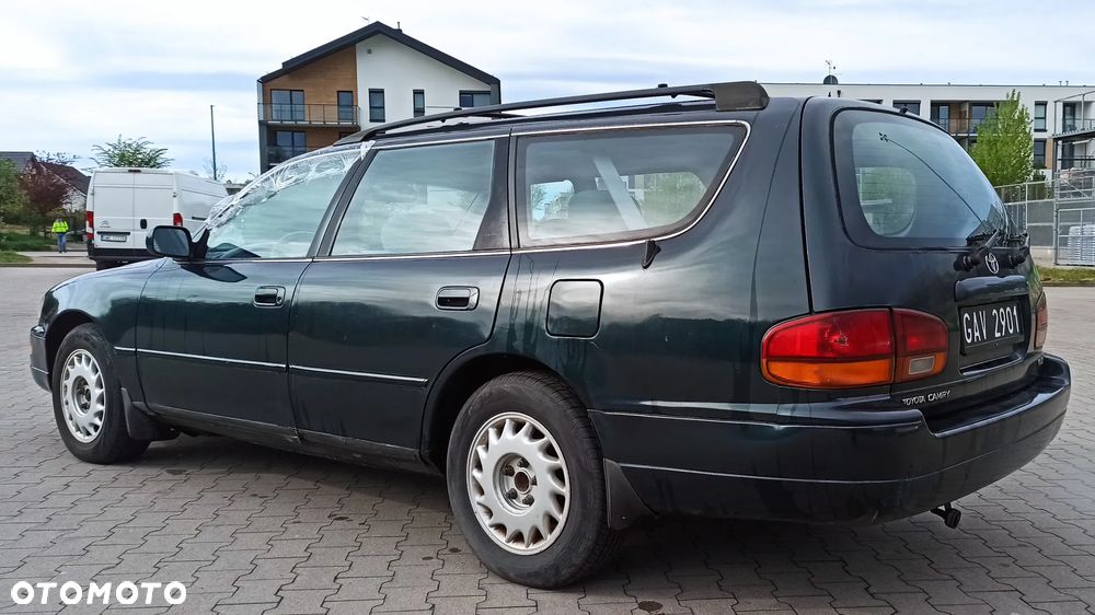 Toyota Camry 3.0 V6 LE - 5