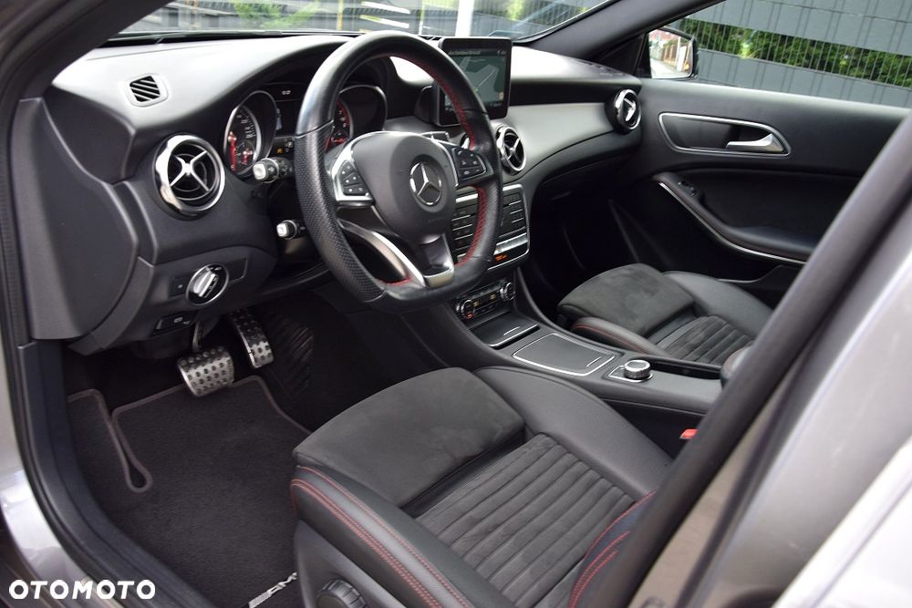 Mercedes-Benz GLA 220 4-Matic AMG Line - 7
