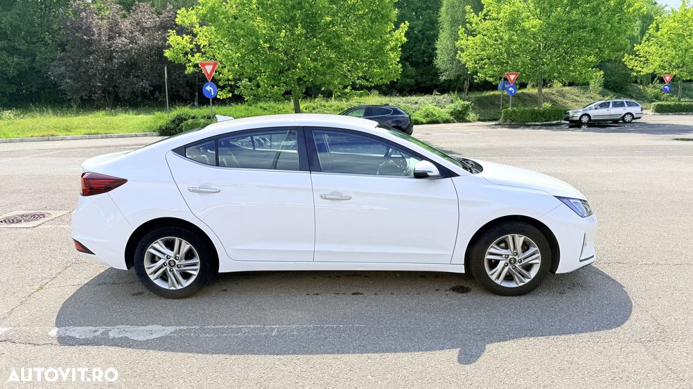 Hyundai Elantra 1.6 MPi Highway - 3