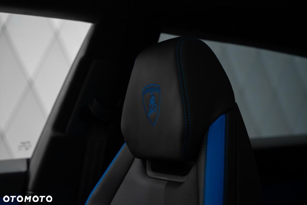 Lamborghini Urus - 15