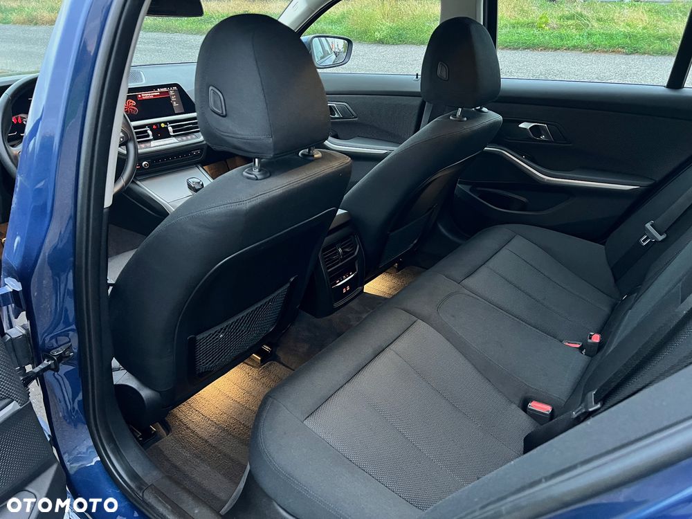 BMW Seria 3 - 18