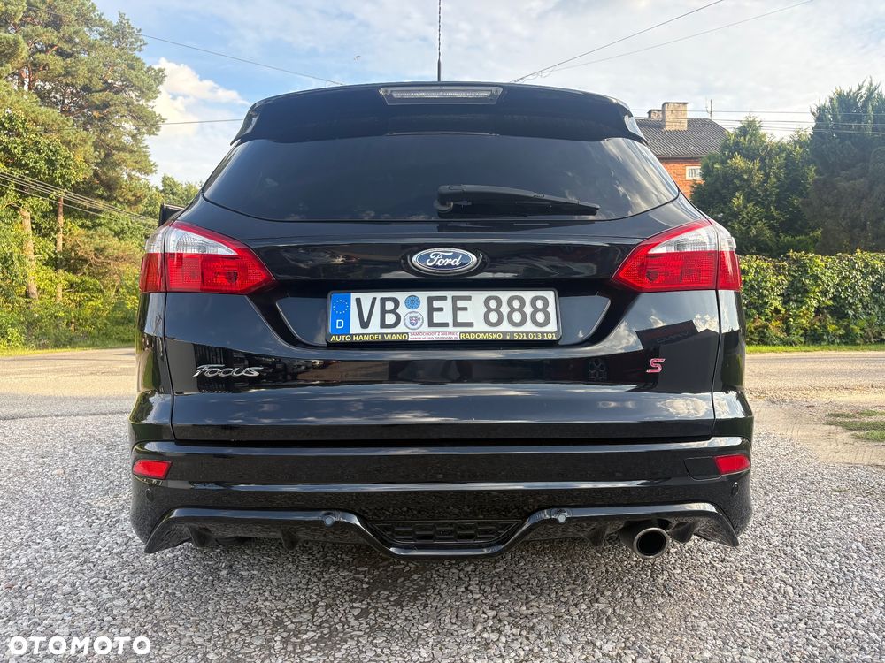 Ford Focus - 32