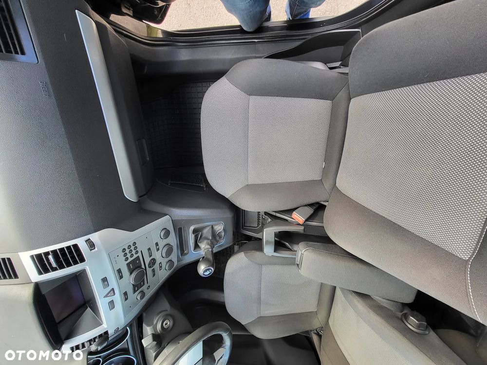 Opel Zafira 1.8 Family Plus - 25