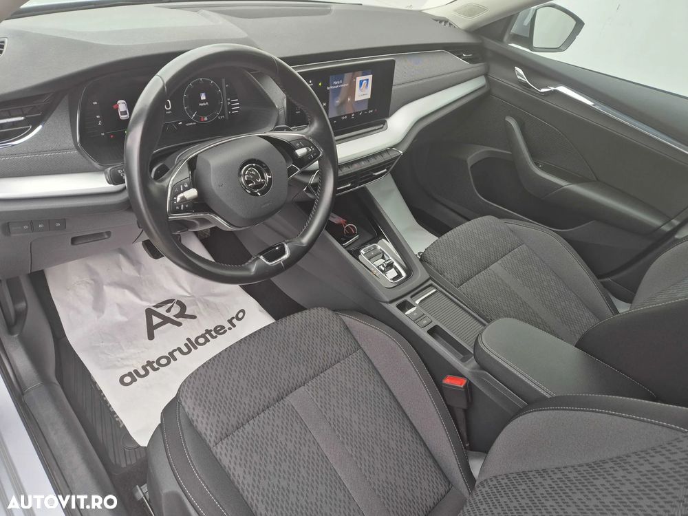 Skoda Octavia 2.0 TDI DSG 4X4 Style - 9