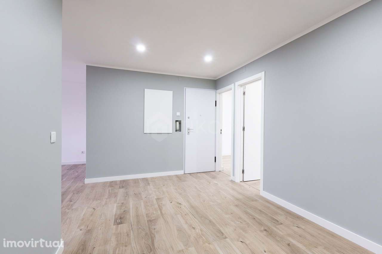 T4 TOTALMENTE REMODELADO NA DAMAIA – PRONTO A HABITAR | LOCALIZAÇÃO E - Grande imagem: 4/33