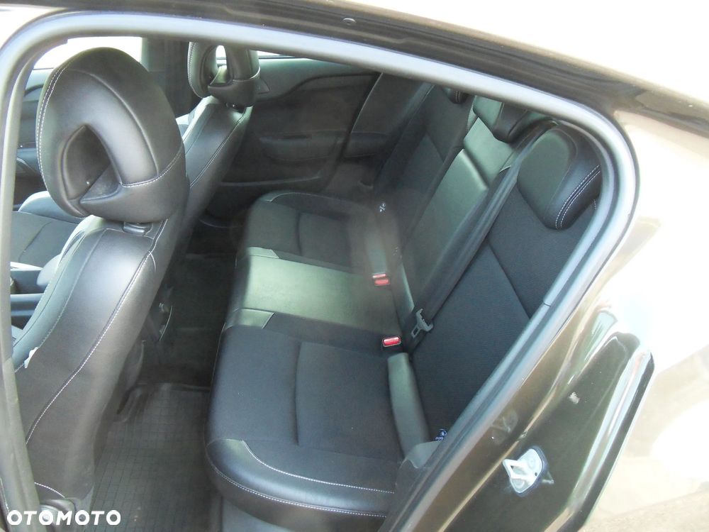 Citroën DS4 e-HDi 110 SoChic - 10