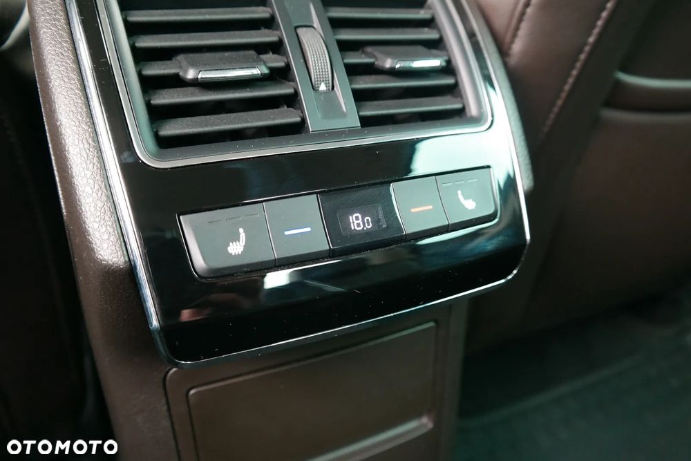 Skoda Superb 2.0 TSI L&K DSG - 13