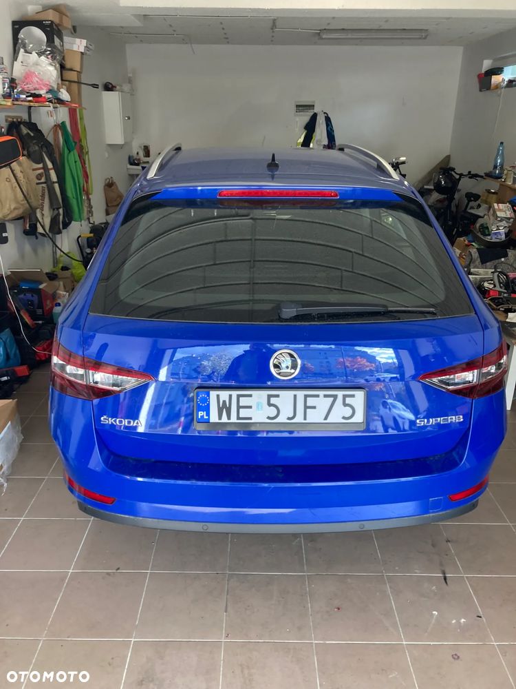 Skoda Superb 2.0 TDI DSG Style - 31