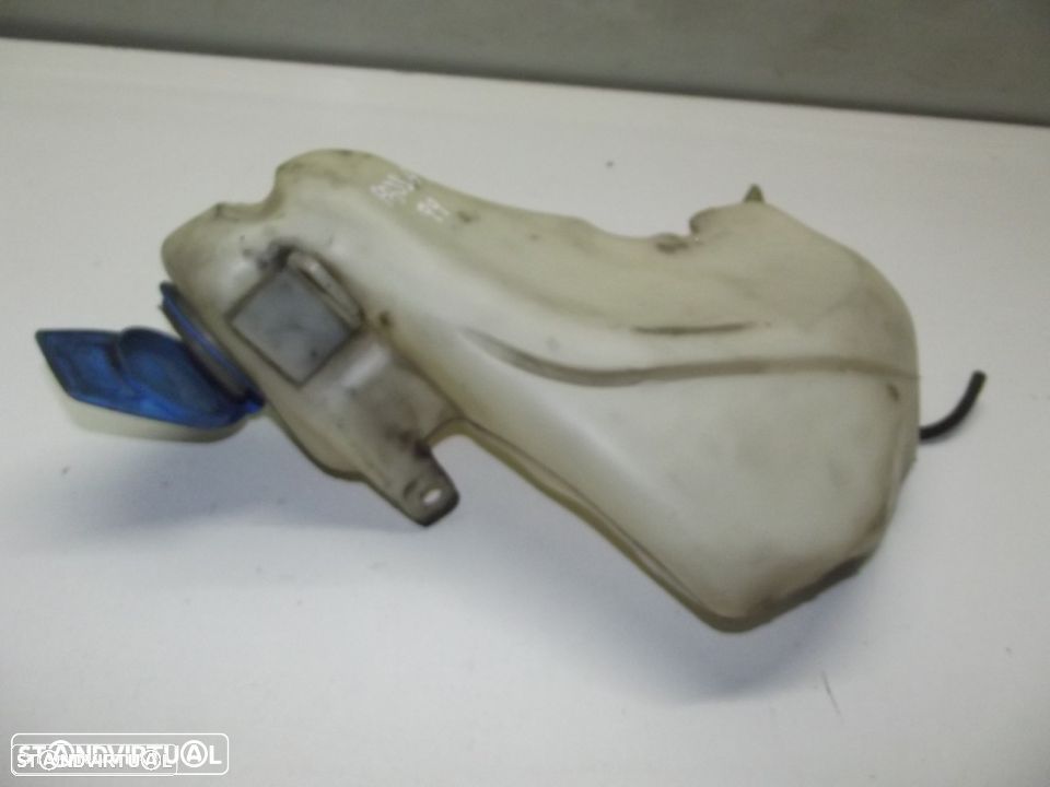 vw passat deposito da agua do limpa vidros c/os 2 motores - 1