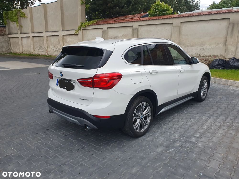 BMW X1 xDrive25i xLine - 5