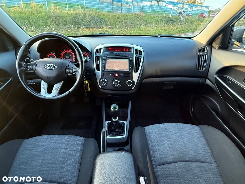 Kia Ceed - 26