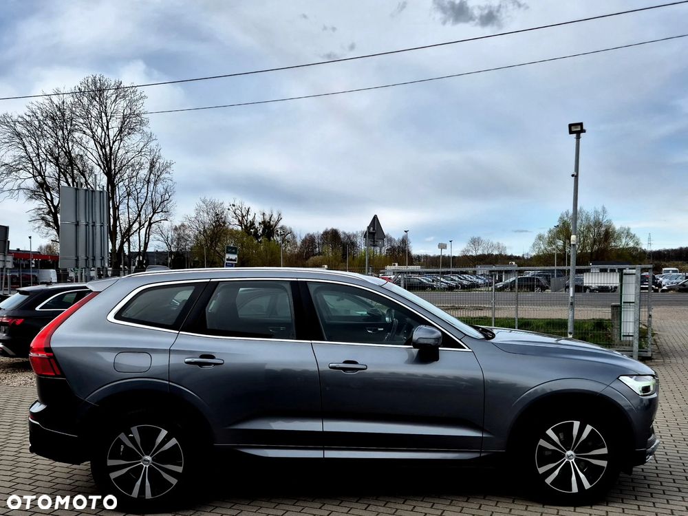 Volvo XC 60 B4 D AWD Geartronic Momentum Pro - 19