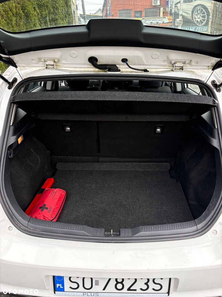 Toyota Auris - 16