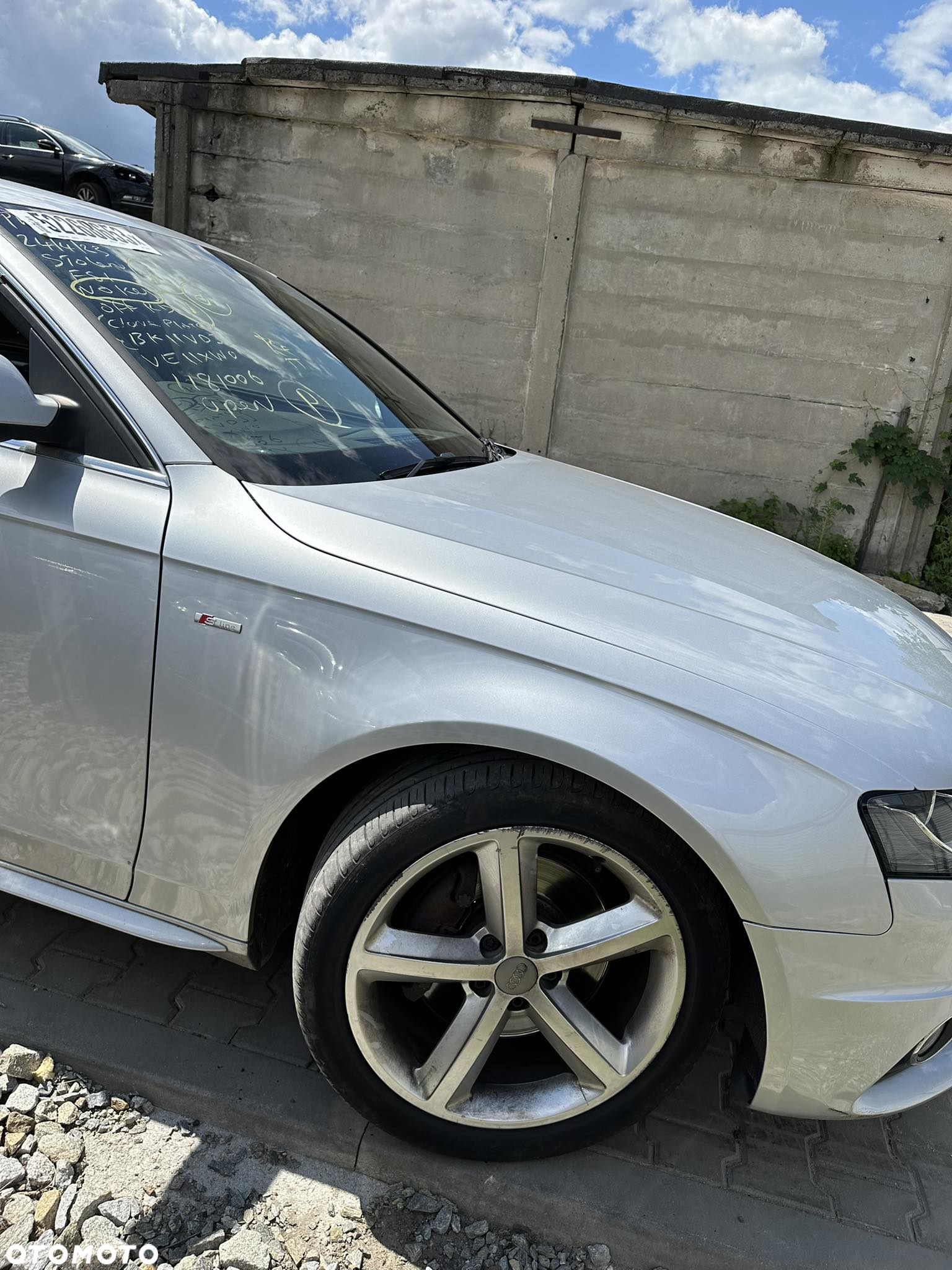 BŁOTNIK LEWY PRAWY AUDI A4 2011 - 2
