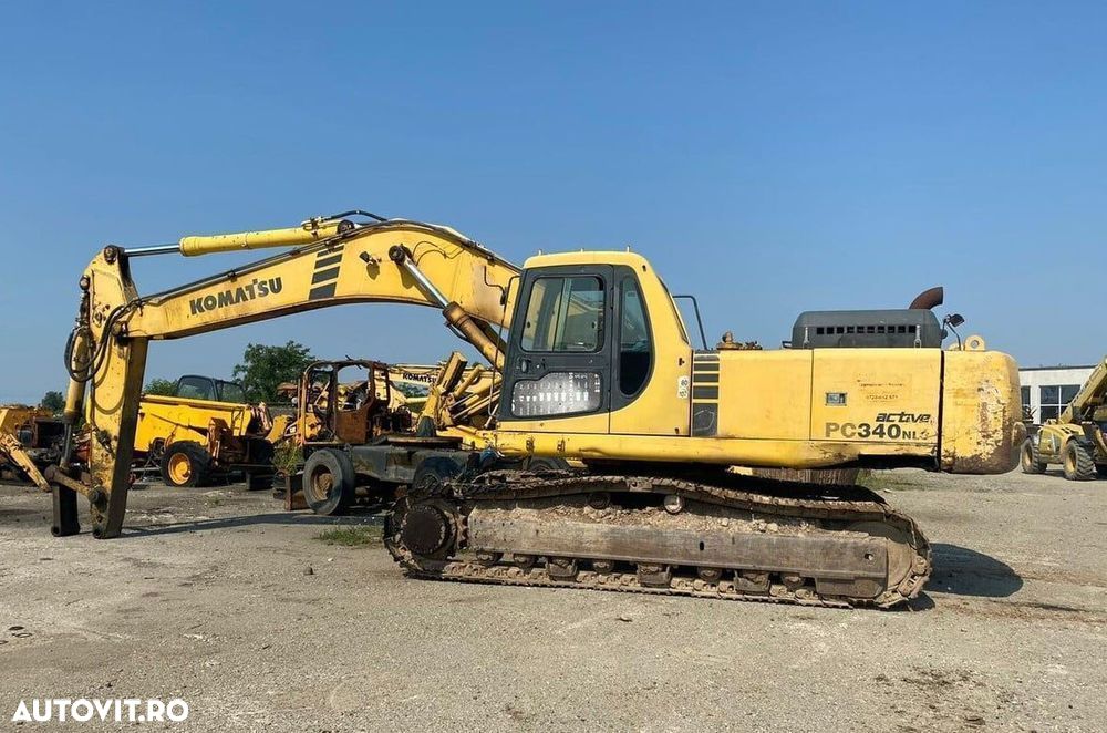 Dezmembrari komatsu - 1
