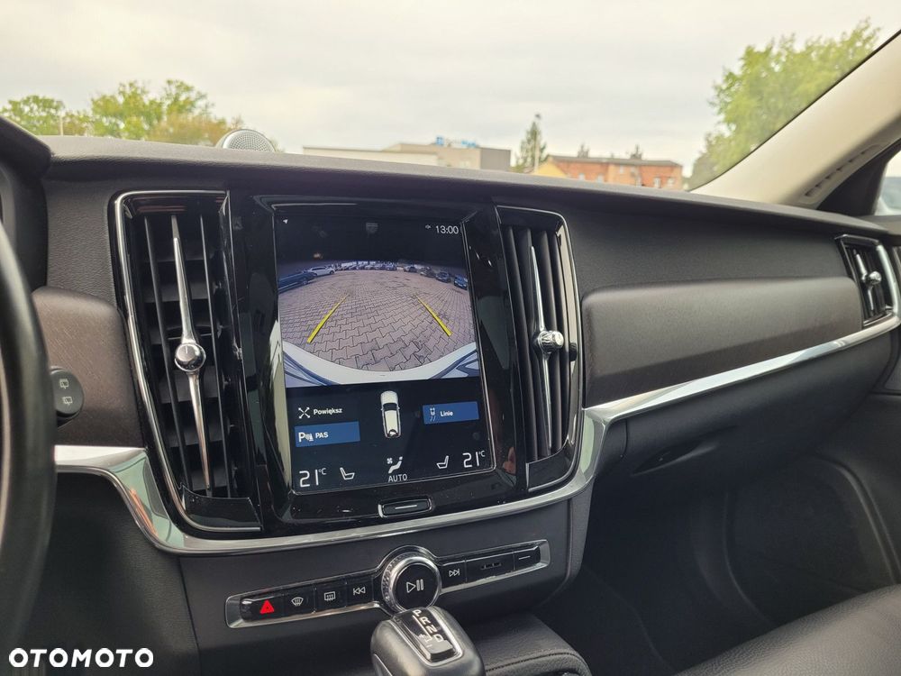 Volvo V90 Cross Country - 19