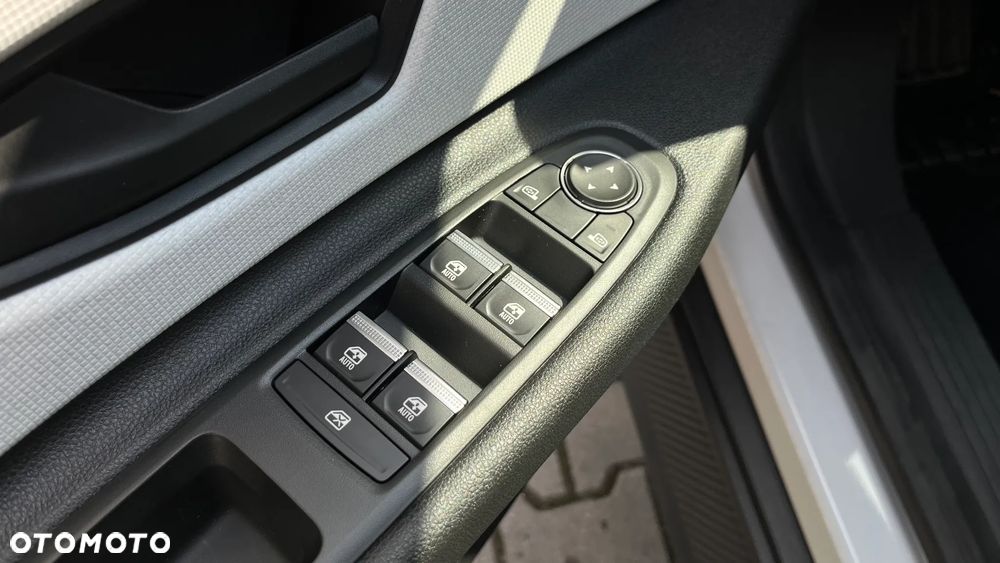 Renault 5 40kWh Urban Range Evolution - 11