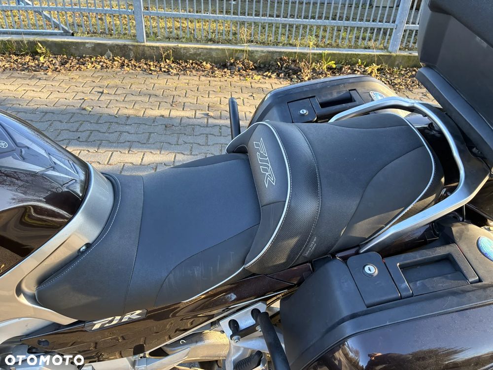 Yamaha FJR - 7