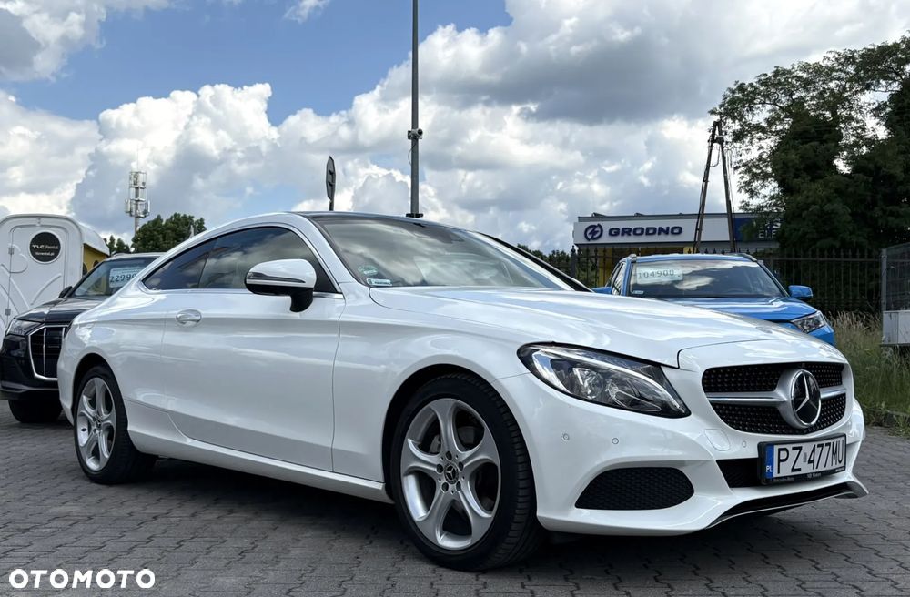 Mercedes-Benz Klasa C 200 4-Matic 9G-Tronic - 3