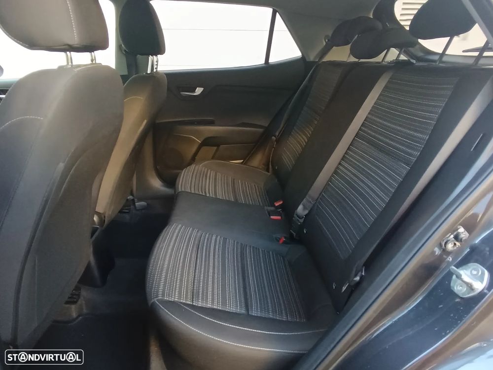 Kia Stonic 1.6 CRDi TX - 10