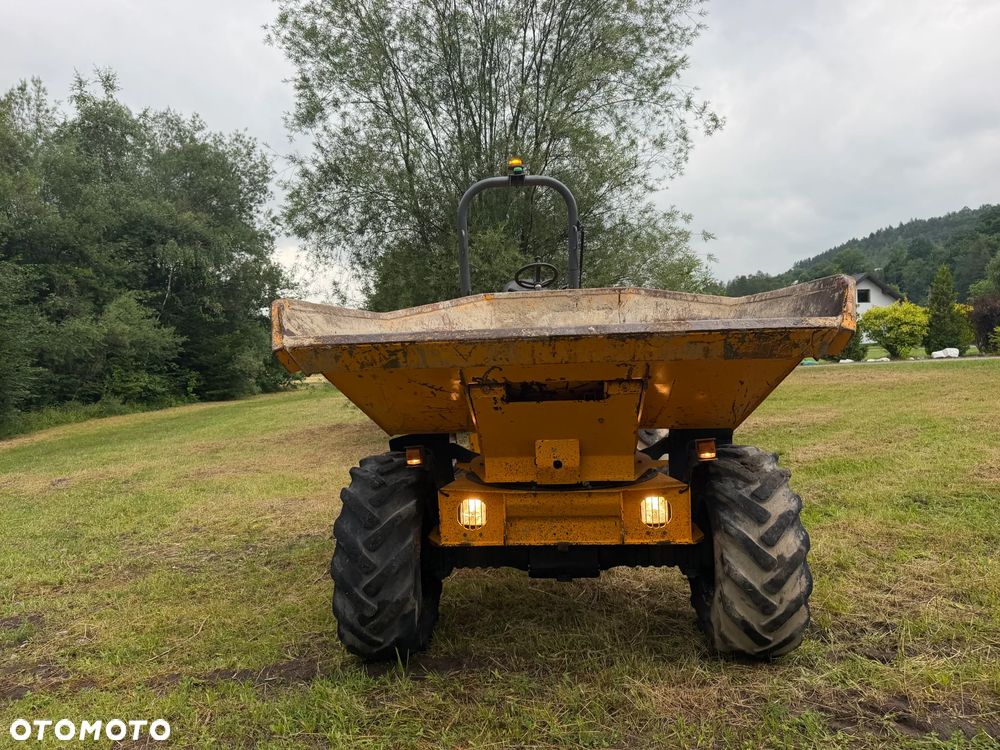 Thwaites MACH2026 Wozidło Budowlane Rolnicze 4x4. wózek z Obrotową Kolebą. 6 ton ładowność.  Silnik DEUTZ 80KM 4 cylindry. 2400 mtg. 2019 rok. Jazda Rewers 3prędkości. Maszyna jak Nowa z Norweskiego Gospodarstwa! Ani deka luzów i wycieków! Hydrostatic. Pełny Oryginał. Hamulce brzytwa. Serwisy w DEKRA. Maszyna Woziła lekkie ładunki. Praktycznie zerowe zużycie. Wielka Okazja. Wszystko w pełnym Oryginale. Opony Oryginał. Oświetlenie Fabryczne. Po serwisach. OKAZJA - 18
